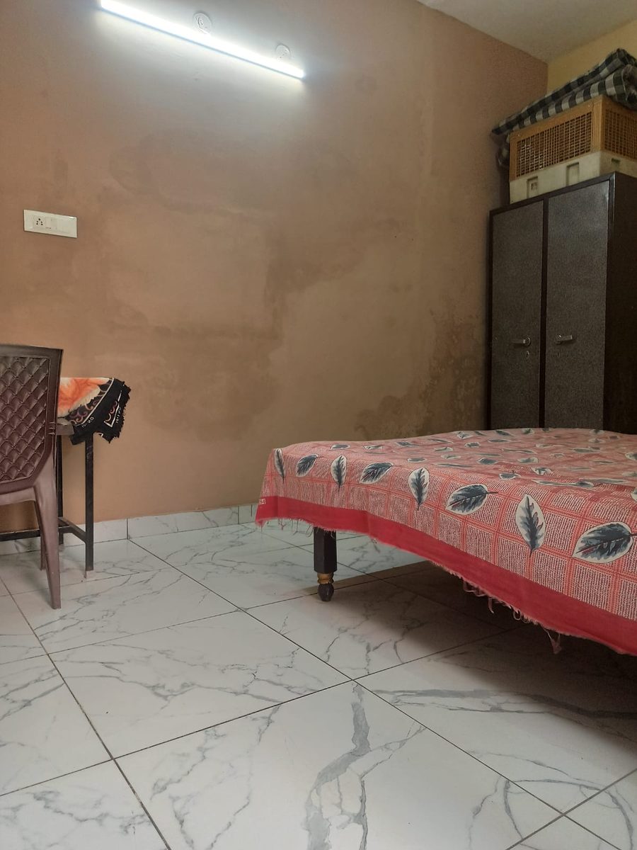 Entry view — marble flooring throughout